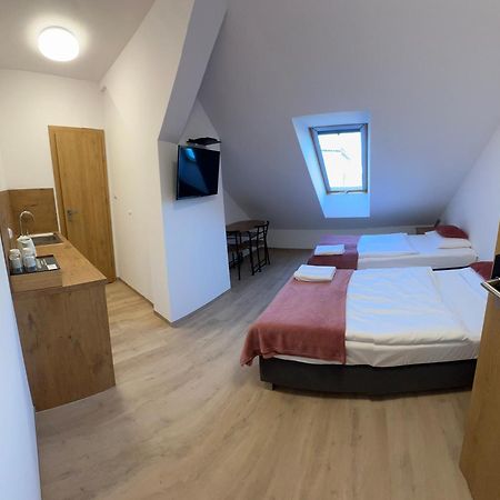 Apartamenty Divemed 옐레니아구라 외부 사진